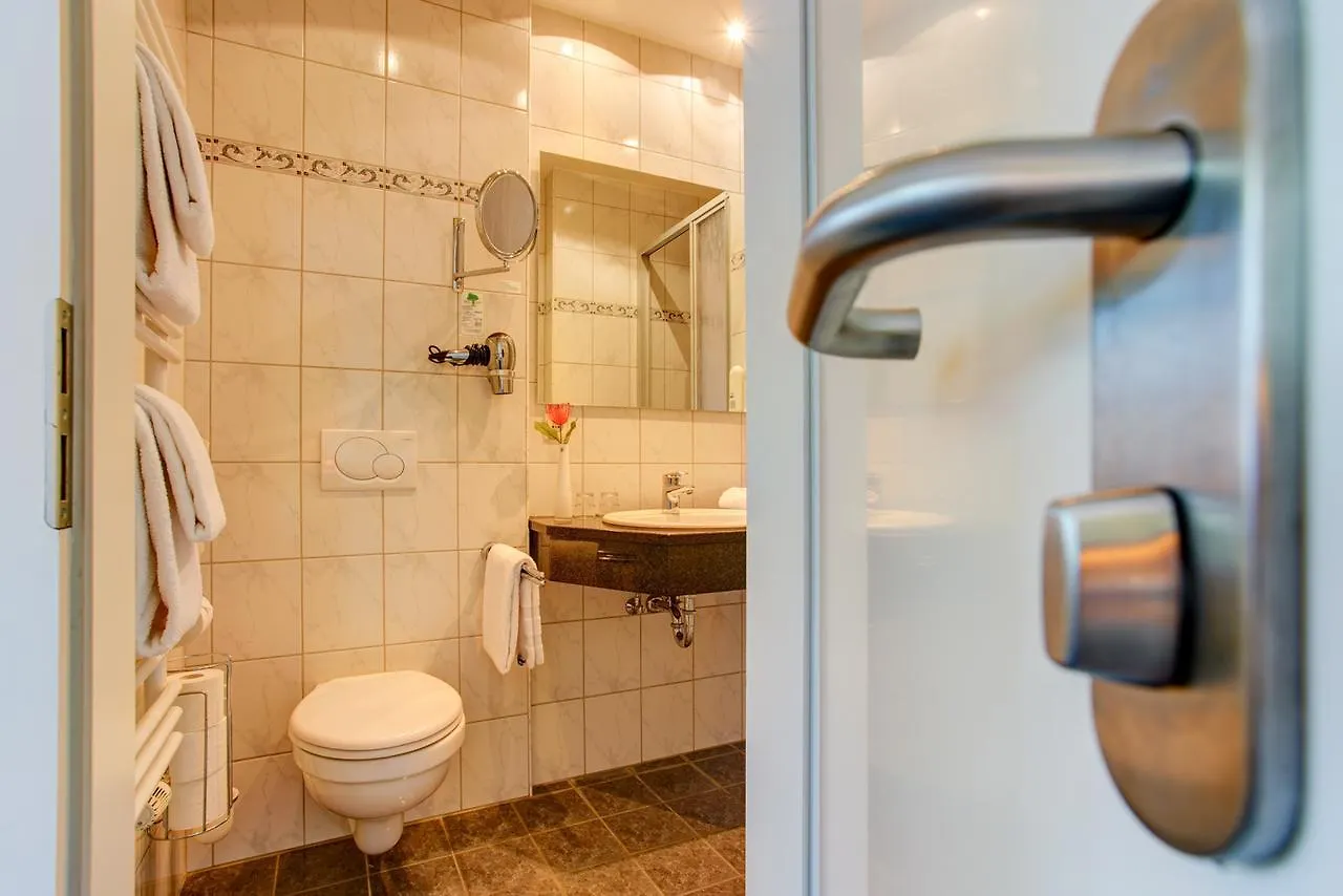 Hotel Elbinsel Free Parking 3*, Hamburg
