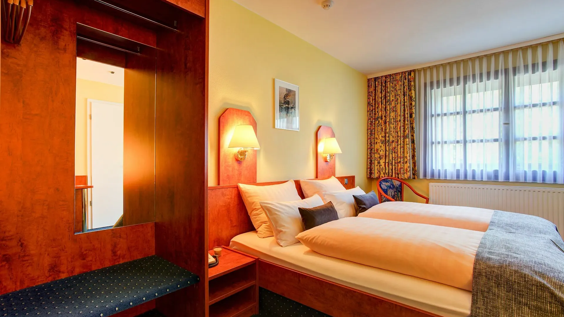 Hotel Elbinsel Free Parking